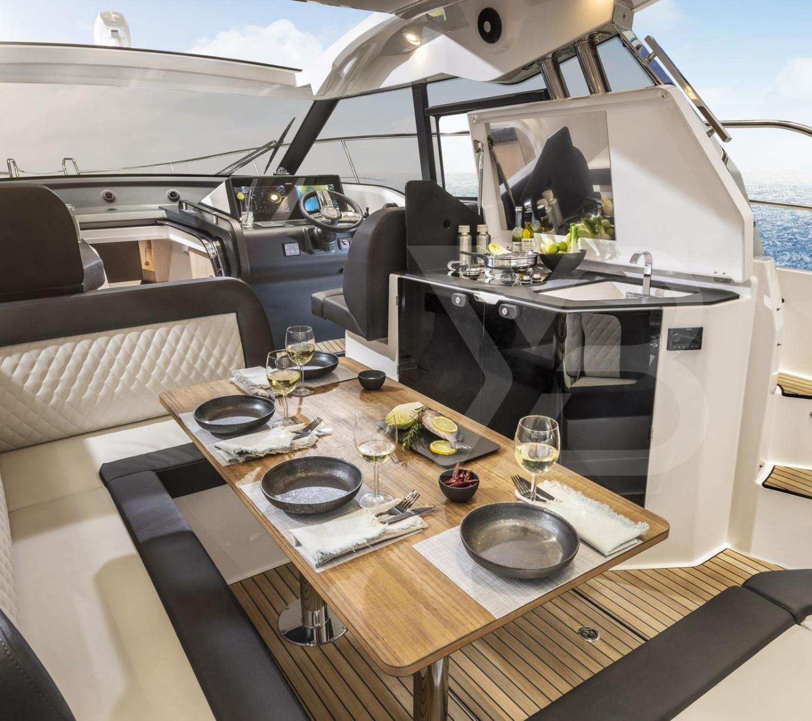Hotel en barco Private Yacht Antibes